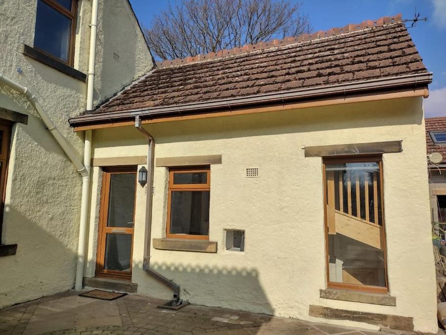 Villa The Scullery - A Quirky Annex With Wood Fire à Huddersfield Extérieur photo